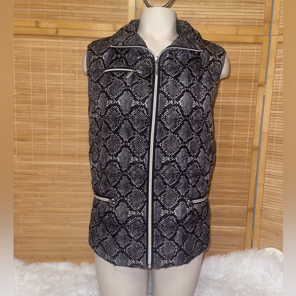 Studio works black white snakeskin vest with zipper pockets woman’s large